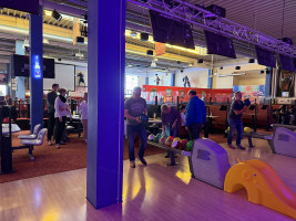 Bikerfreunde am Ball