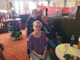 Bikerfreunde am Ball