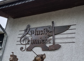 Sonntagsausfahrt in die Eifel zum Cafe zur Tanke in Kail/Mosel