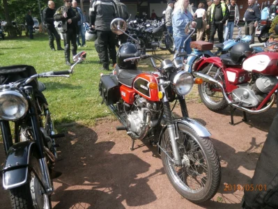 Tour am 1. Mai nach Dom Esch zur Oldtimer Motorrad Rallye