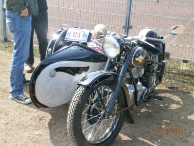 Tour am 1. Mai nach Dom Esch zur Oldtimer Motorrad Rallye