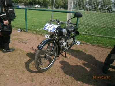 Tour am 1. Mai nach Dom Esch zur Oldtimer Motorrad Rallye