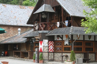 Besuch auf Burg Satzvey