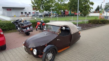 Blümchenpflückertour mit Station in Elsdorf (Wheels in motion), Oberaussem (Oldtimer)