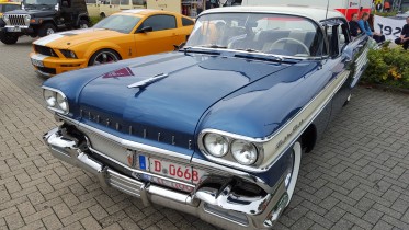 Blümchenpflückertour mit Station in Elsdorf (Wheels in motion), Oberaussem (Oldtimer)