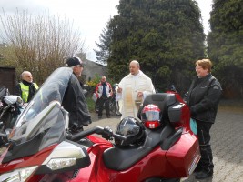 Bikergottesdienst mit Segnung der Maschinen und Fahrer/innen. Anschließend eine kleine Tour zur Schriefersmühle, zu Elly