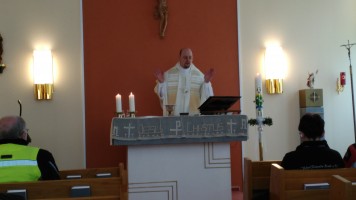 Bikergottesdienst mit Segnung der Maschinen und Fahrer/innen. Anschließend eine kleine Tour zur Schriefersmühle, zu Elly