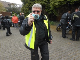 Bikergottesdienst mit Segnung der Maschinen und Fahrer/innen. Anschließend eine kleine Tour zur Schriefersmühle, zu Elly