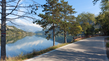 Zwei BFR'LER ERKUNDEN DEN di lago (Trentino province)