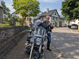 GG Immer der Nase nach