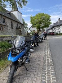 GG Immer der Nase nach